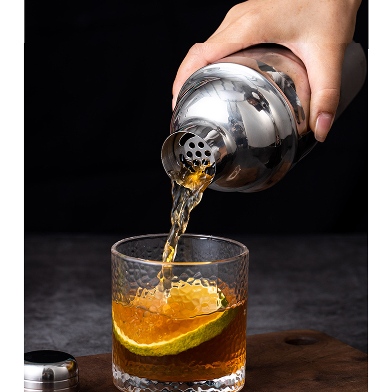 550ml Premuim Stainless Steel Cocktail Shaker | Leak-Proof | Built-In Strainer | Martini Mixer