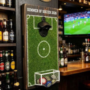 Wall-Mounted Soccer Field Bottle Opener with Goal Net Catcher – Football-Themed Bar Accessory for Game Room, Man Cave, Home Bar, or Outdoor Patio – Unique Gift for Soccer Fans (14.5*31cm)